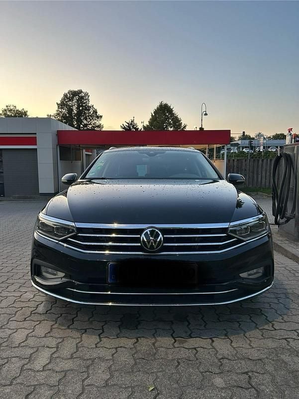 Gebraucht 2020 VW Passat Elegance Kombi | 18.500 € (Fairer Preis) - Bild 1/4