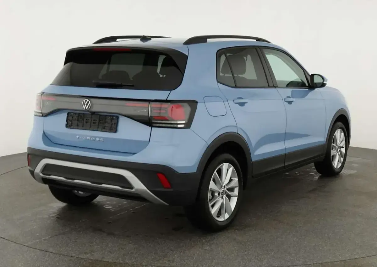 Neu VW T-Cross Life 116 PS (85 kW) 2025 Clear blue metallic SUV