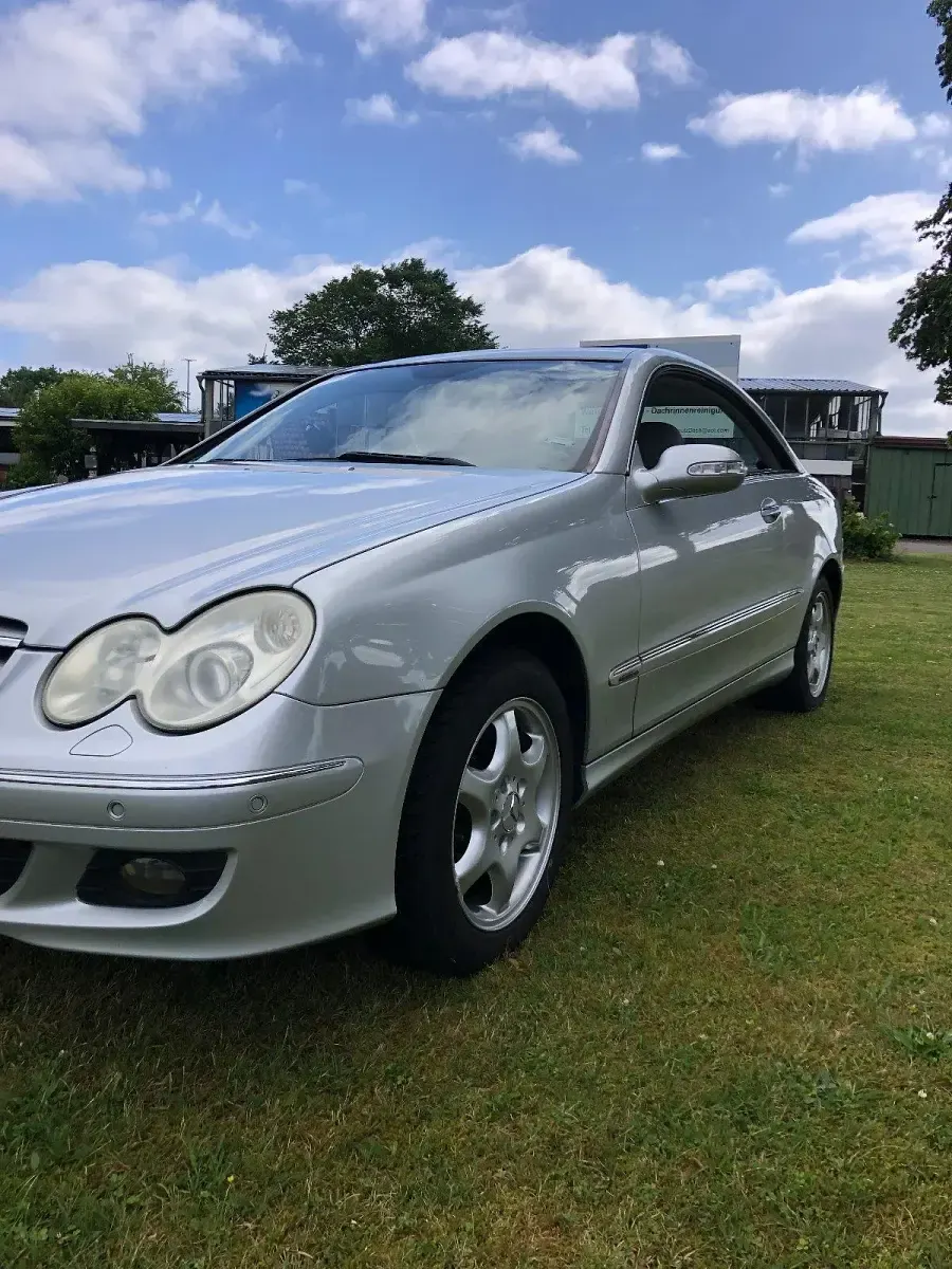 Gebraucht Mercedes CLK280 231 PS (169 kW) 2005 Silber Coupé