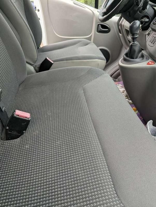 Second-hand Opel Vivaro 114 CP (83 kW) 2012 Alb Monovolum