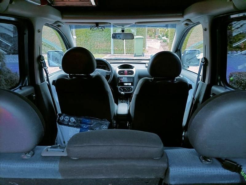 Usata Opel Combo 87 CV (63 kW) 2002 Blu Monovolume