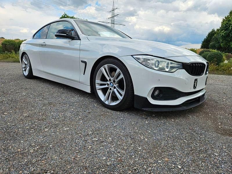Weiß Gebraucht 2015 BMW 428 Coupé | 12.980 € (Guter Preis) - Bild 1/4