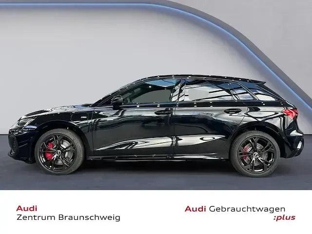 Usata Audi A3 Sportback e-tron Ambiente 272 CV (200 kW) 2026 Nero Utilitaria