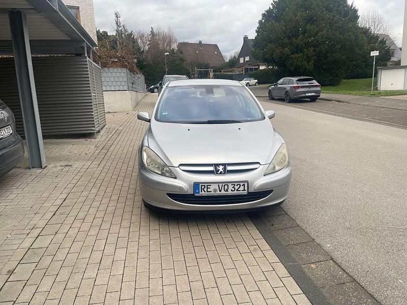 Gebraucht Peugeot 307 109 PS (80 kW) 2005 Silber Limousine