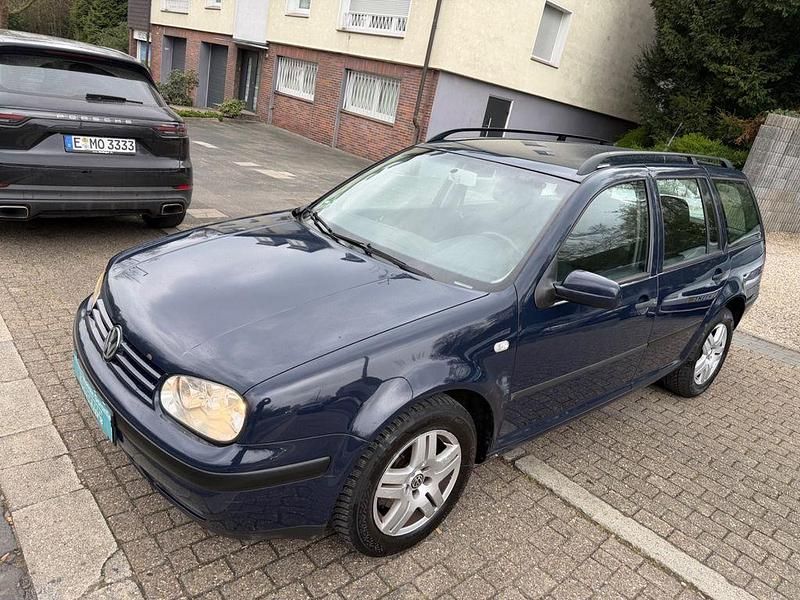 Gebraucht VW Golf IV Basis 101 PS (74 kW) 2004 Blau Kombi