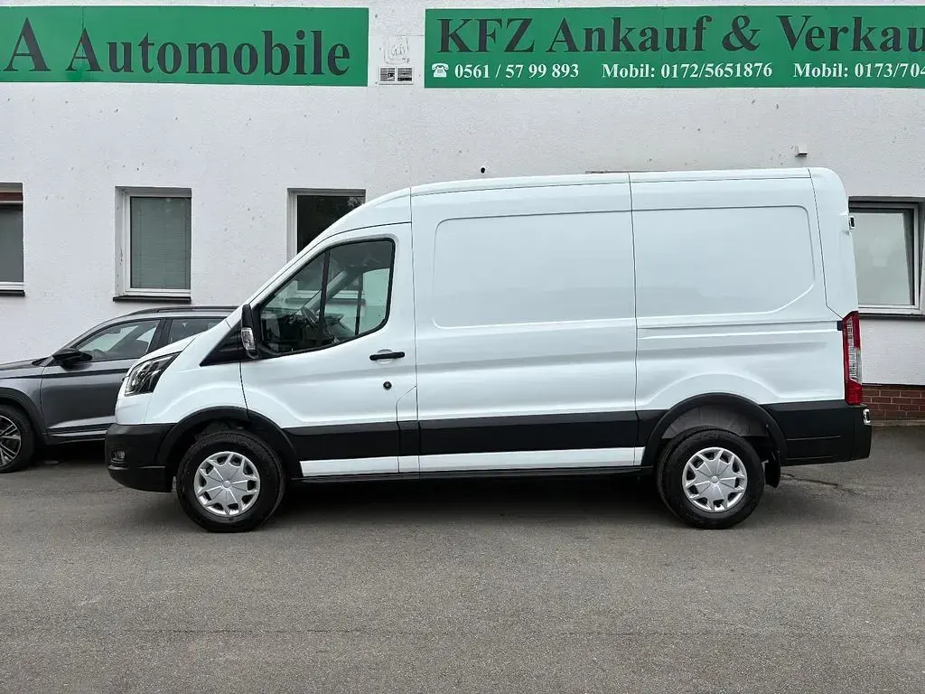 Gebraucht Ford Transit 170 PS (125 kW) 2021 Weiß Pickup