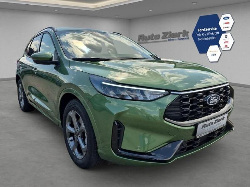 Neu Ford Kuga ST-Line 186 PS (136 kW) 2025 Gruen SUV