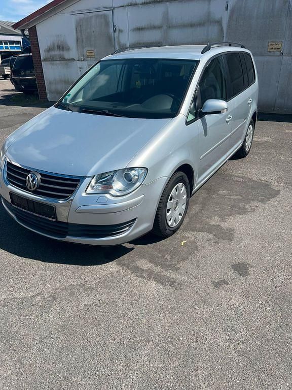 Silber Gebraucht 2007 VW Touran Van / Kleinbus | 4.550 € (Fairer Preis) - Bild 1/4