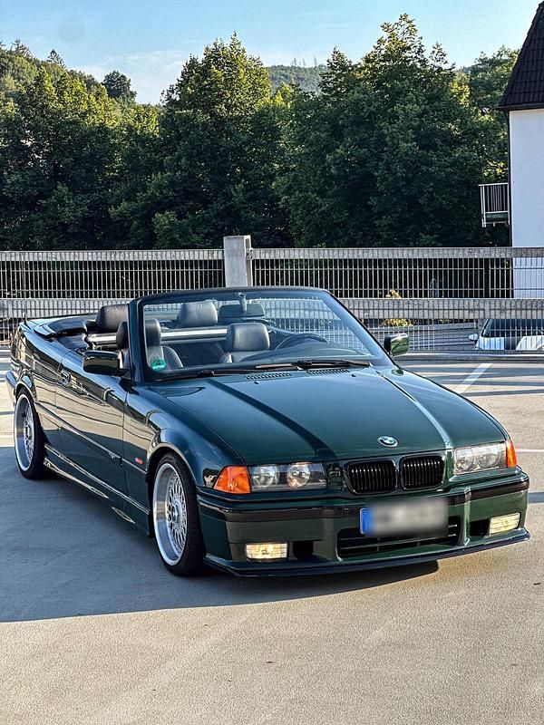 Grün Gebraucht 1996 BMW 328 Cabriolet M Sport Cabrio | 12.500 € (Fairer Preis) - Bild 1/4