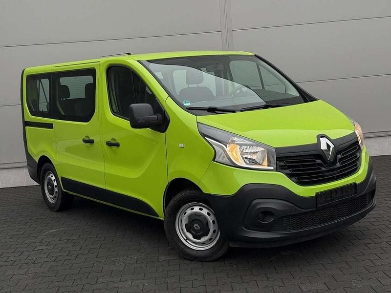 Second-hand Renault Trafic 125 CP (91 kW) 2016 Verde Monovolum