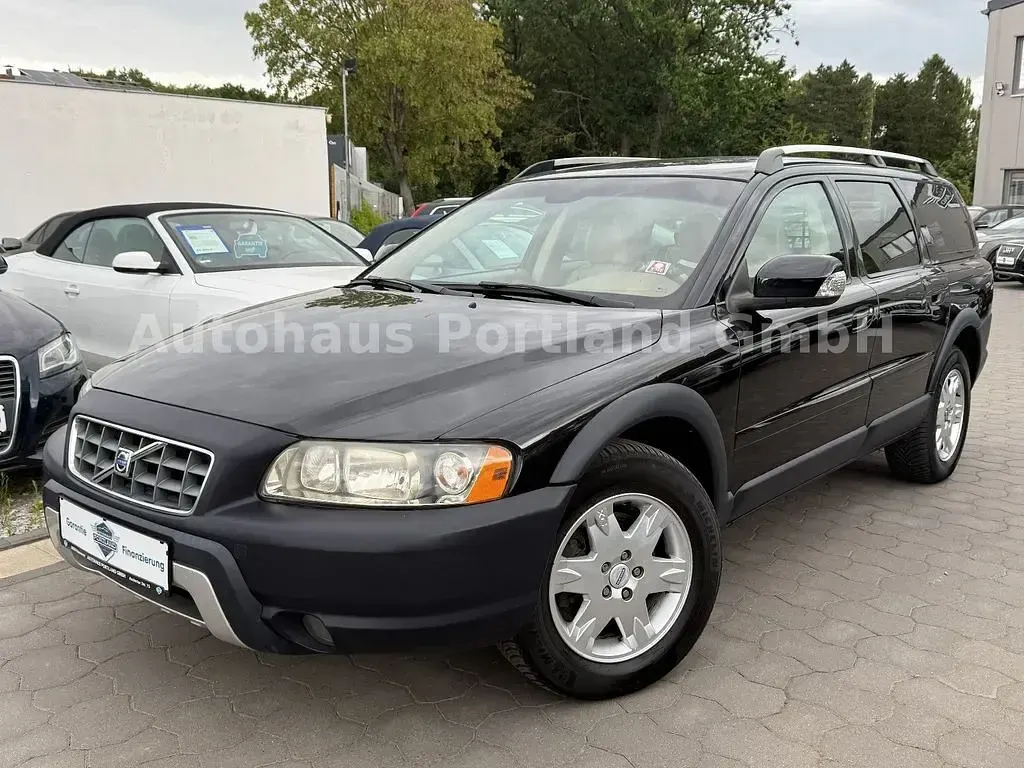 Gebraucht Volvo XC70 Momentum 185 PS (136 kW) 2007 Schwarz Kombi