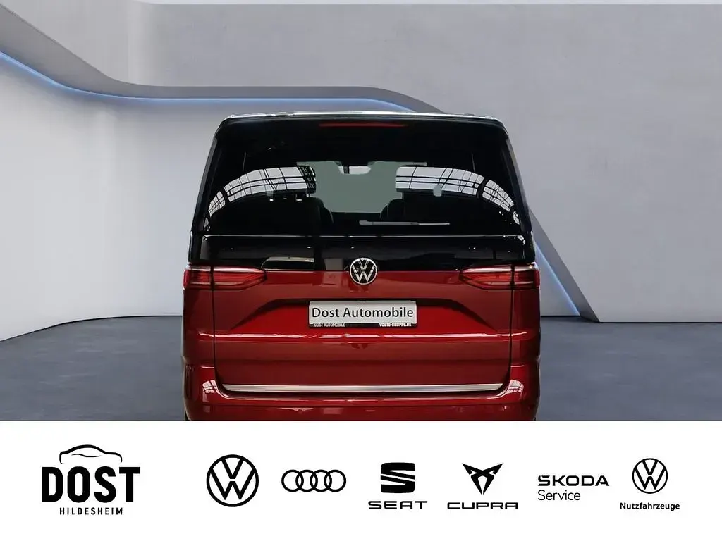 Gebraucht VW Multivan Style 204 PS (150 kW) 2026 Rot Van / Kleinbus