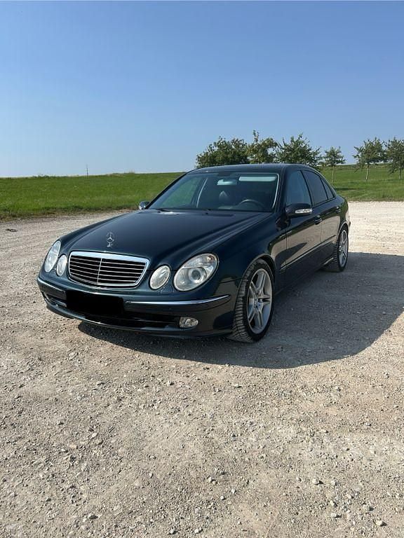 Blau Gebraucht 2002 Mercedes E500 Avantgarde Limousine | 5.990 € (Guter Preis) - Bild 1/4
