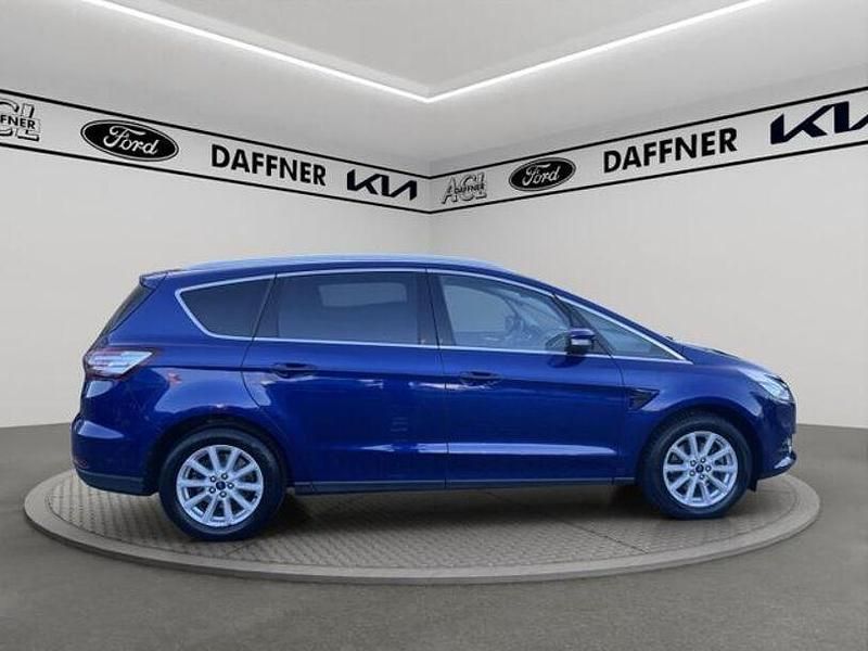 Gebraucht Ford S-MAX Titanium 165 PS (121 kW) 2019 Blau Van / Kleinbus