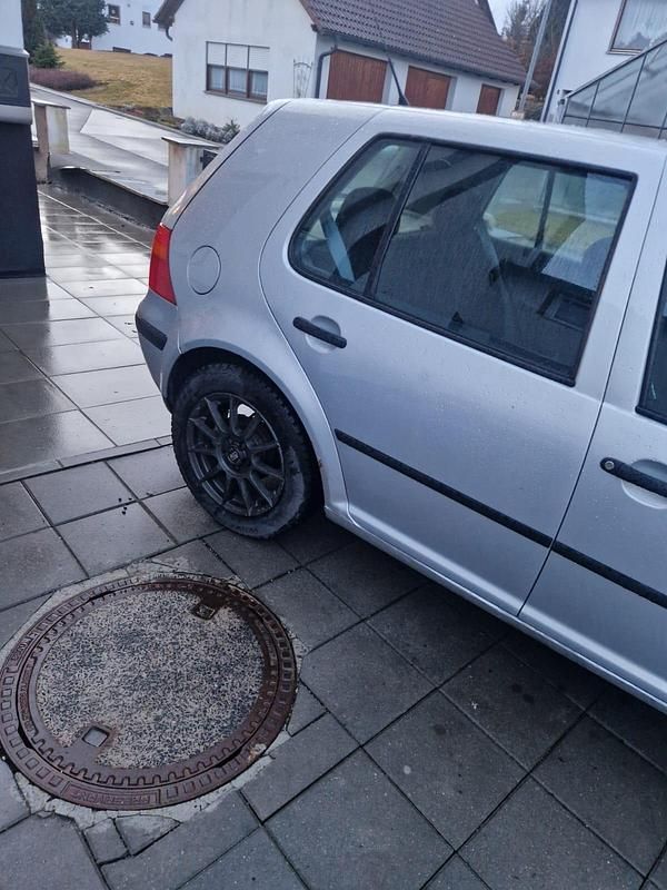 Gebraucht VW Golf III 75 PS (55 kW) 1999 Silber Kleinwagen