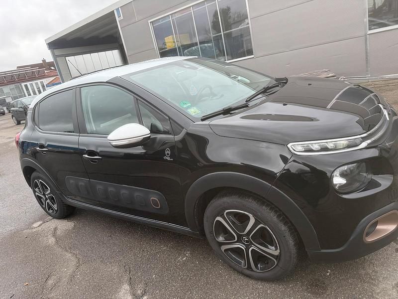 Schwarz Gebraucht 2019 Citroën C3 Limousine | 9.500 € (Fairer Preis) - Bild 1/4
