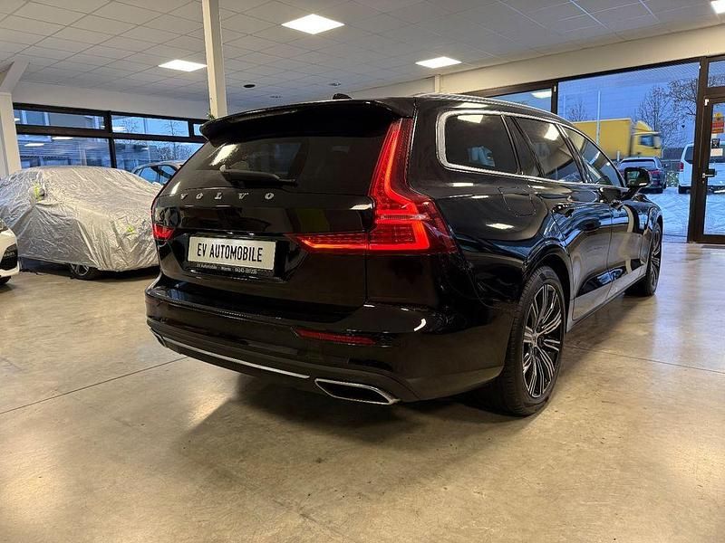 Gebraucht Volvo V60 Inscription 190 PS (139 kW) 2020 Schwarz Kombi