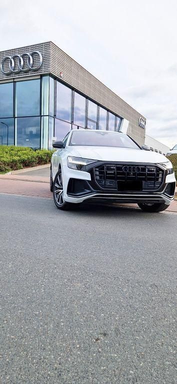 Weiß Gebraucht 2019 Audi Q8 Sport SUV | 61.600 € (Etwas zu teuer) - Bild 1/4