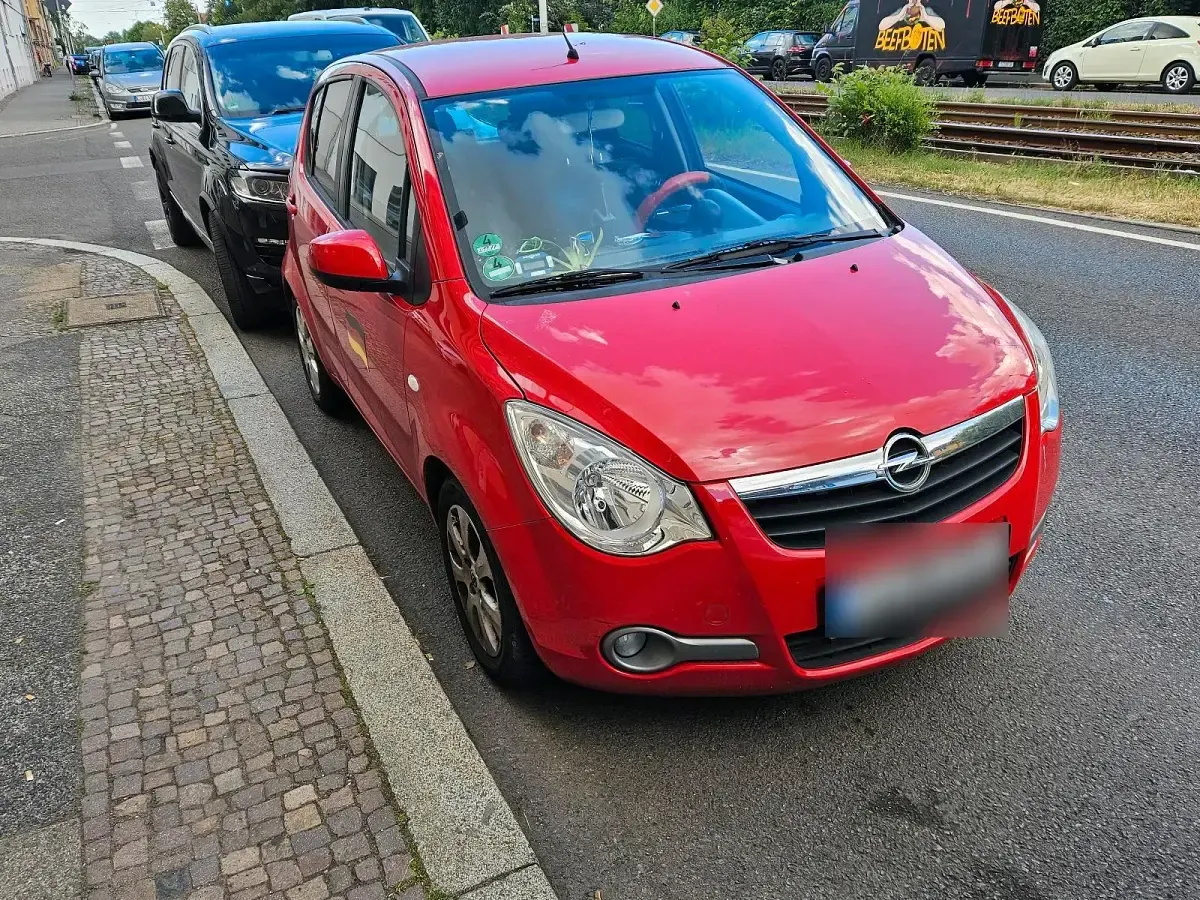 Gebraucht Opel Agila 59 PS (43 kW) 2008 Rot Kleinwagen