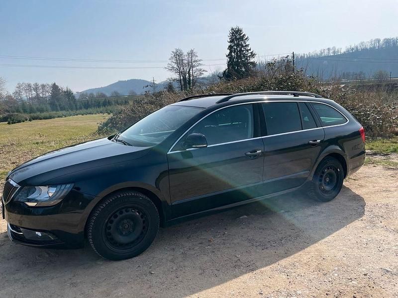 Gebraucht Skoda Superb Exclusive 170 PS (125 kW) 2014 Schwarz Kombi