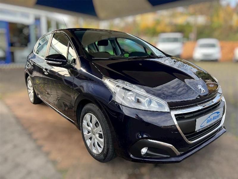 Blau Gebraucht 2019 Peugeot 208 Active Kleinwagen | 8.890 € (Guter Preis) - Bild 1/4