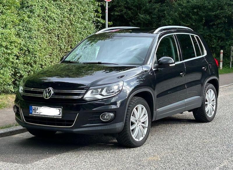 Schwarz Gebraucht 2013 VW Tiguan Sportline SUV | 13.900 € (Fairer Preis) - Bild 1/4