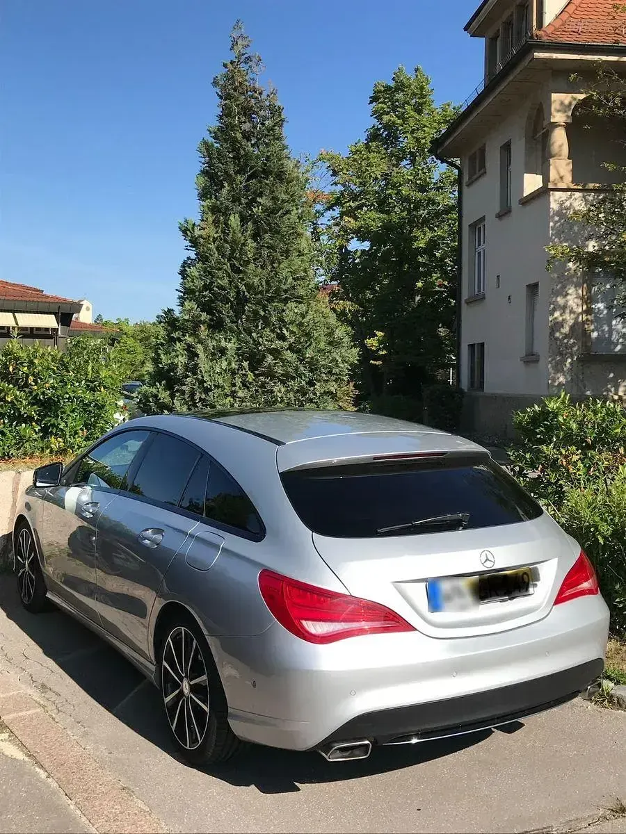 Gebraucht Mercedes CLA220 170 PS (125 kW) 2015 Silber Coupé
