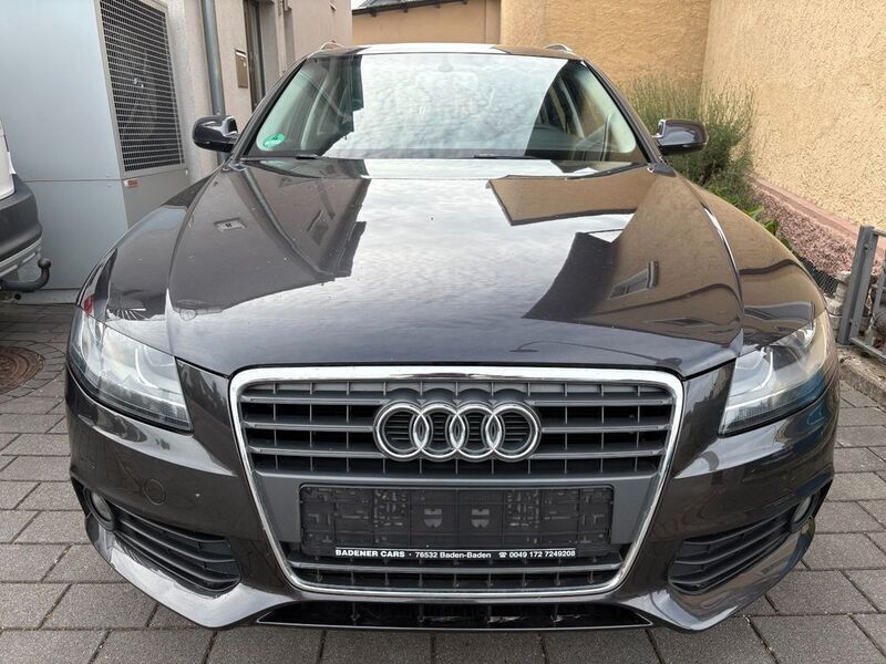 Grau Gebraucht 2011 Audi A4 Attraction Kombi | 6.500 € (Guter Preis) - Bild 1/4