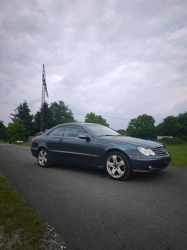 Blau Gebraucht 2002 Mercedes CLK500 Coupé | 5.400 € (Guter Preis) - Bild 1/2
