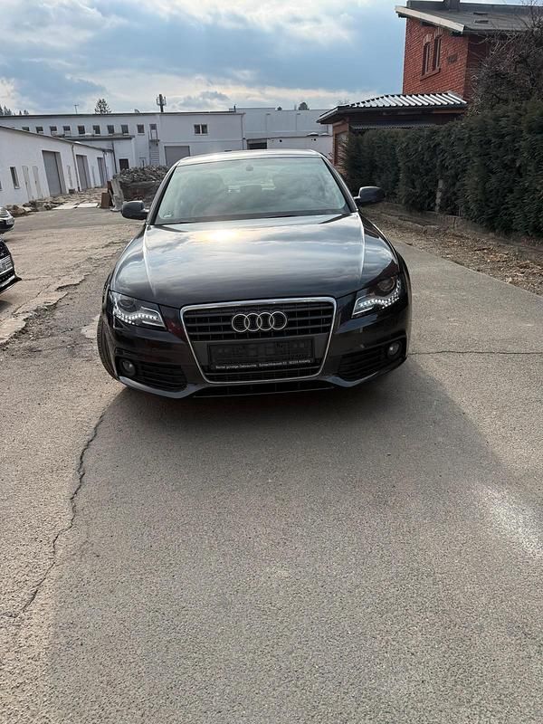 Second-hand Audi A4 160 CP (117 kW) 2009 Andere farben Berlinǎ