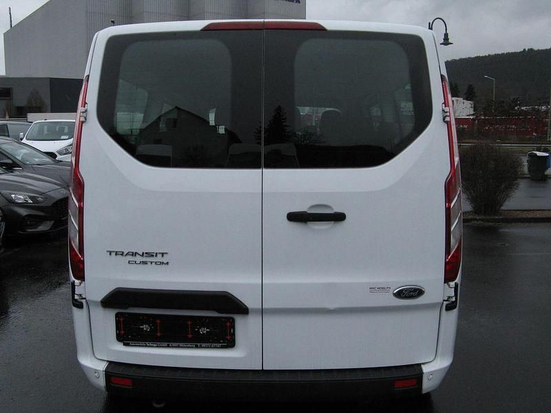 Gebraucht Ford Transit 131 PS (96 kW) 2020 Weiß Kombi