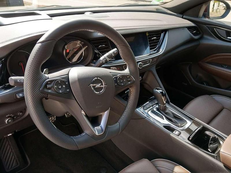 Gebraucht Opel Insignia 260 PS (191 kW) 2017 Braun Kombi