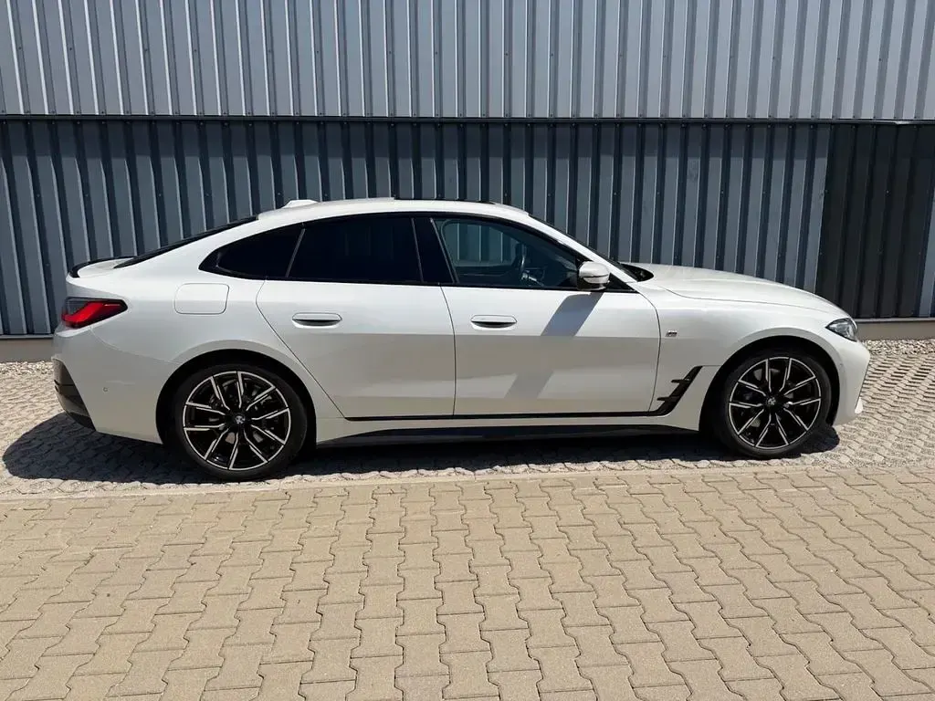 Gebraucht BMW 420 Coupé M Sport 190 PS (139 kW) 2024 Mineralweiss Coupé