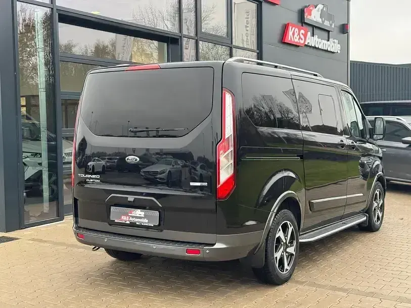 Gebraucht Ford Tourneo Custom Active 150 PS (110 kW) 2021 Schwarz Van