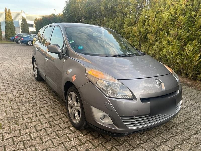 Grau Gebraucht 2011 Renault Scénic III Van / Kleinbus | 2.900 € (Guter Preis) - Bild 1/4