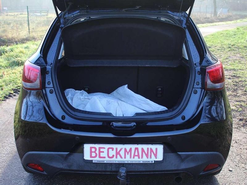 Gebraucht Mazda 2 Center-Line 105 PS (77 kW) 2017 Onyxschwarz metallic Kleinwagen