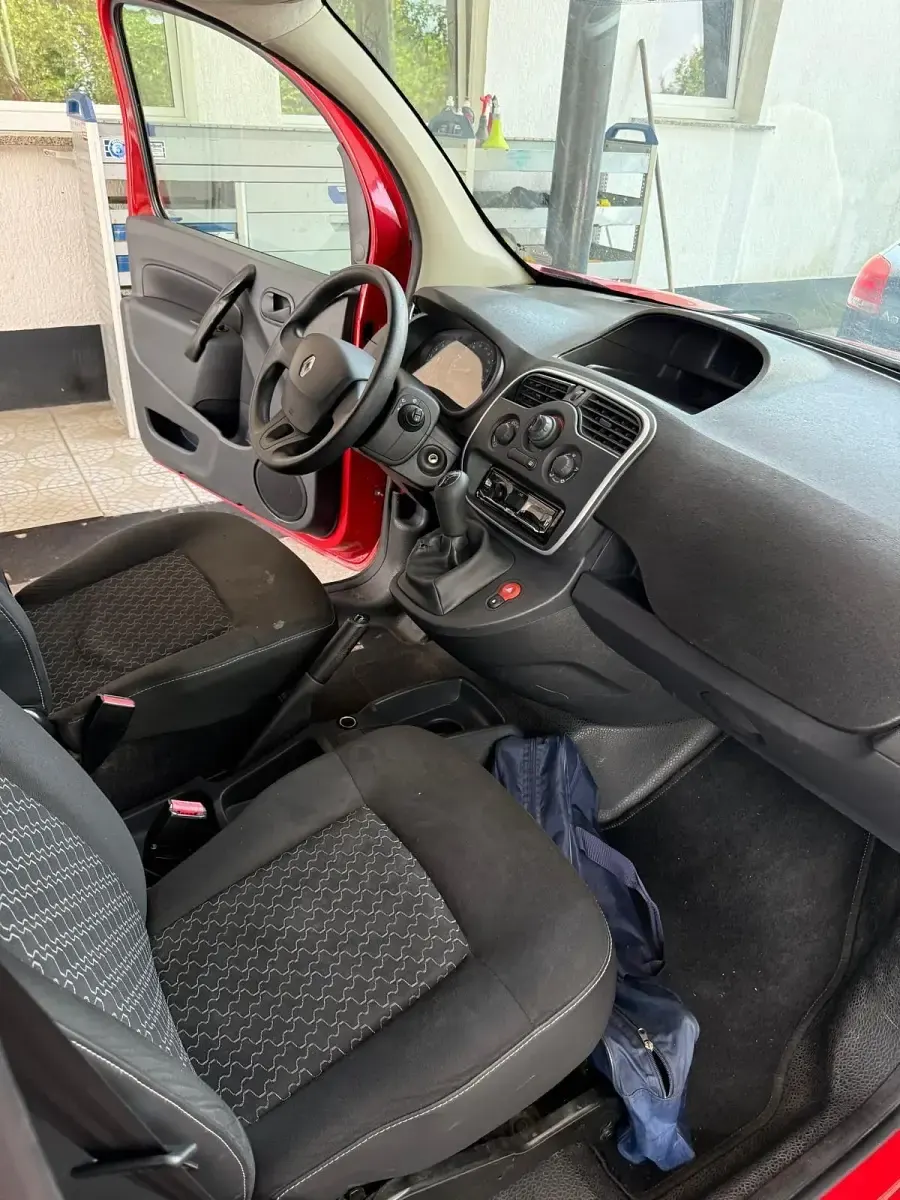 Gebraucht Renault Kangoo 75 PS (55 kW) 2016 Rot Van / Kleinbus