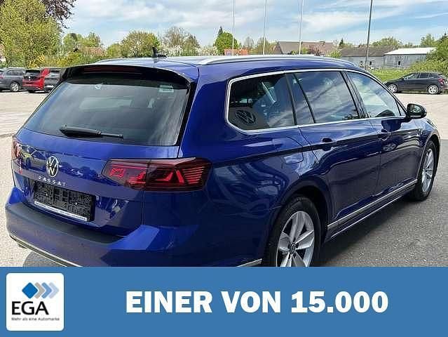 Gebraucht VW Passat R-line 200 PS (147 kW) 2021 Blau metallic Kombi
