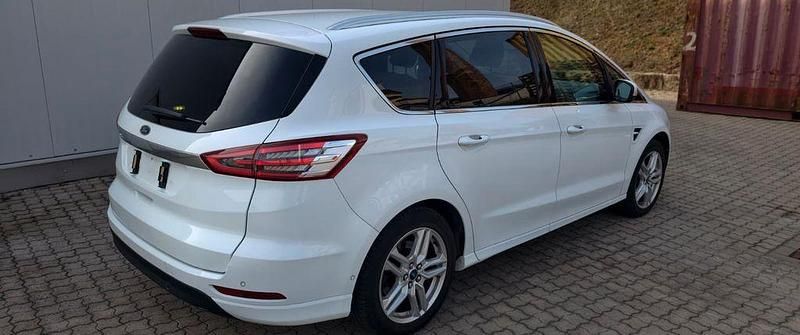 Gebraucht Ford S-MAX Titanium 160 PS (117 kW) 2016 Weiß Van / Kleinbus