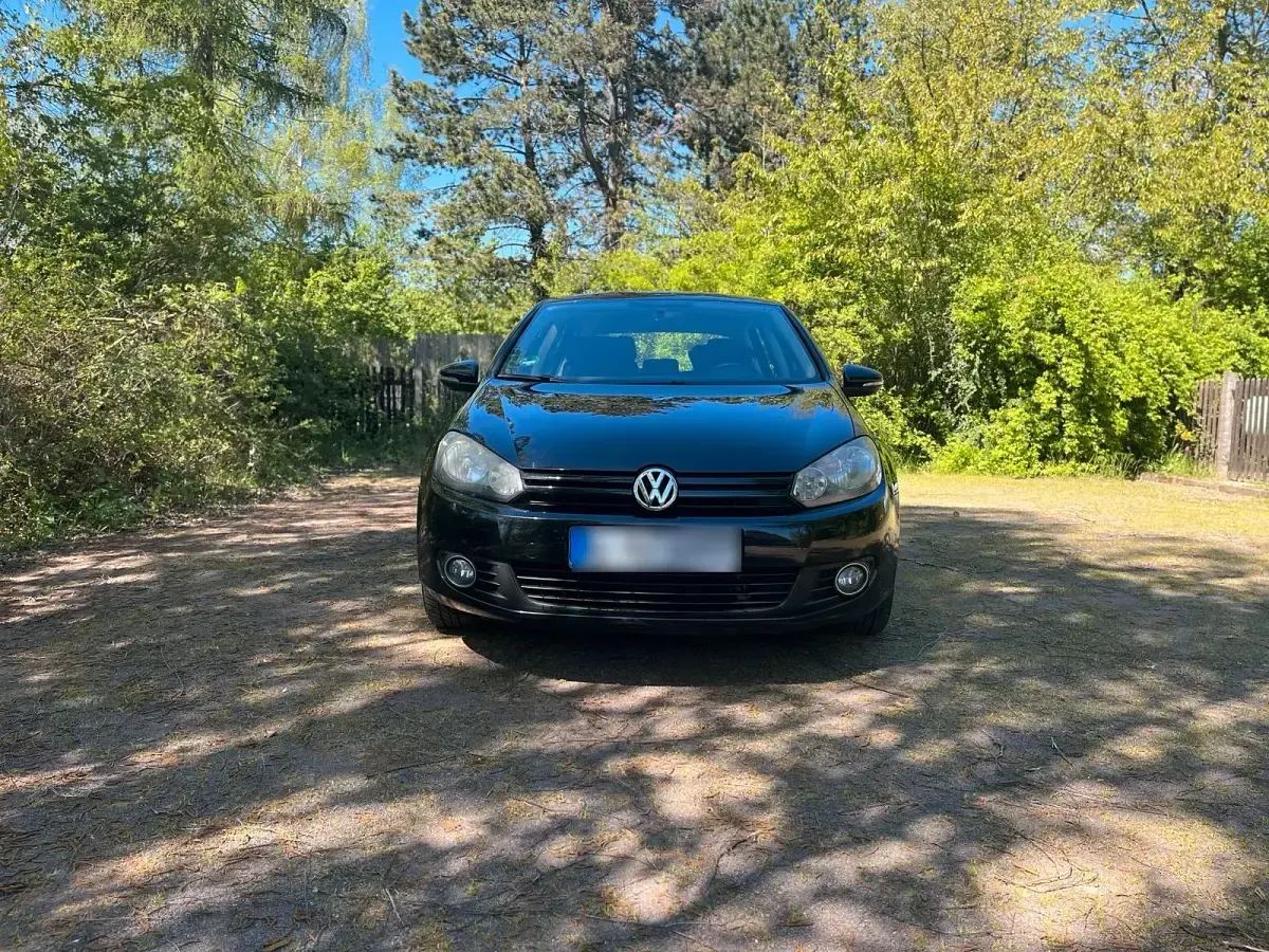 Gebraucht VW Golf VII 105 PS (77 kW) 2012 Schwarz Limousine