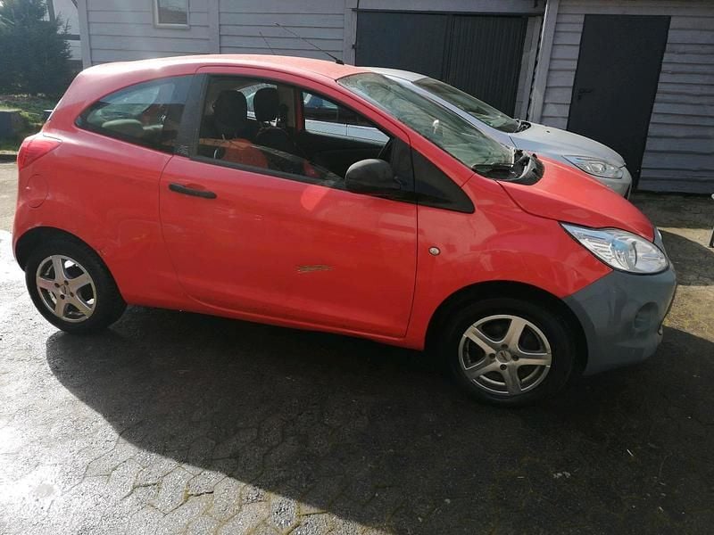 Second-hand Ford Ka 69 CP (50 kW) 2009 Roșu Hatchback