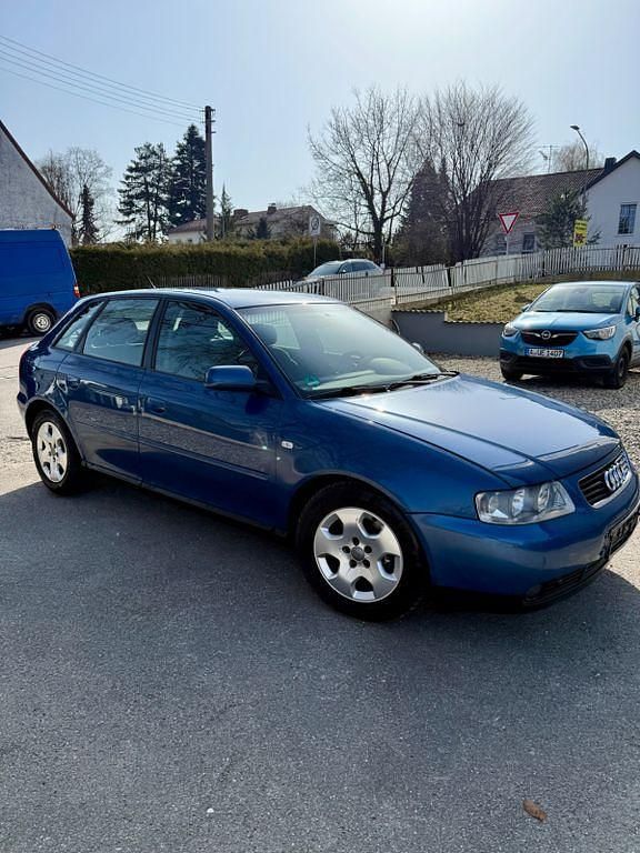 Gebraucht Audi A3 Sport 101 PS (74 kW) 2002 Blau Kleinwagen