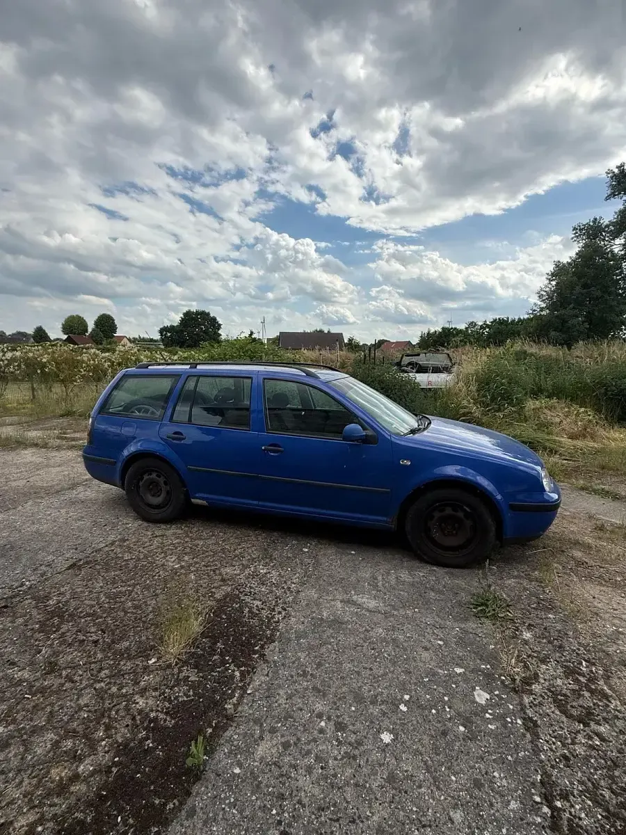 Gebraucht VW Golf IV 115 PS (84 kW) 2000 Blau Kombi