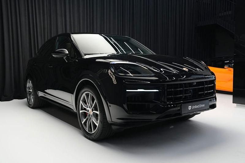 Gebraucht Porsche Cayenne Coupe 475 PS (349 kW) 2023 Schwarz Coupé