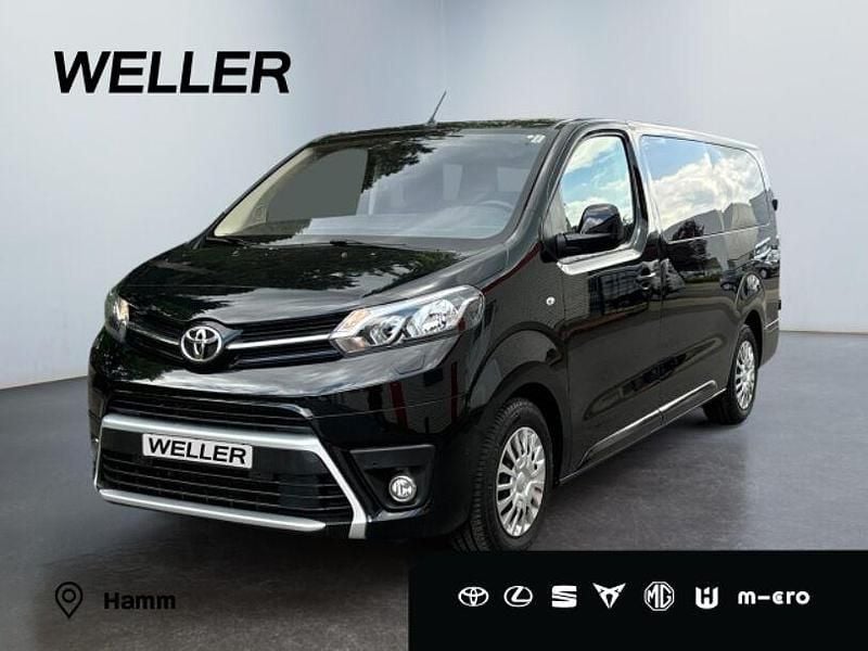 Schwarz Gebraucht 2023 Toyota Proace Verso Comfort Kombi | 31.880 € (Superpreis) - Bild 1/3