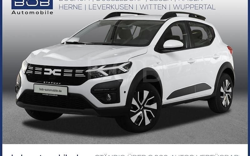 Weiß Gebraucht 2025 Dacia Sandero Expression Limousine | 17.333 € (Guter Preis) - Bild 1/4