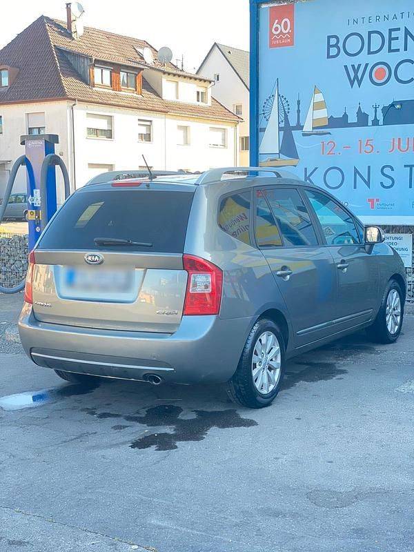 Grau Gebraucht 2012 Kia Carens 2 Van / Kleinbus | 3.500 € - Bild 1/4