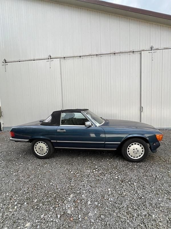 Gebraucht Mercedes 560 231 PS (169 kW) 1987 Blau Cabrio
