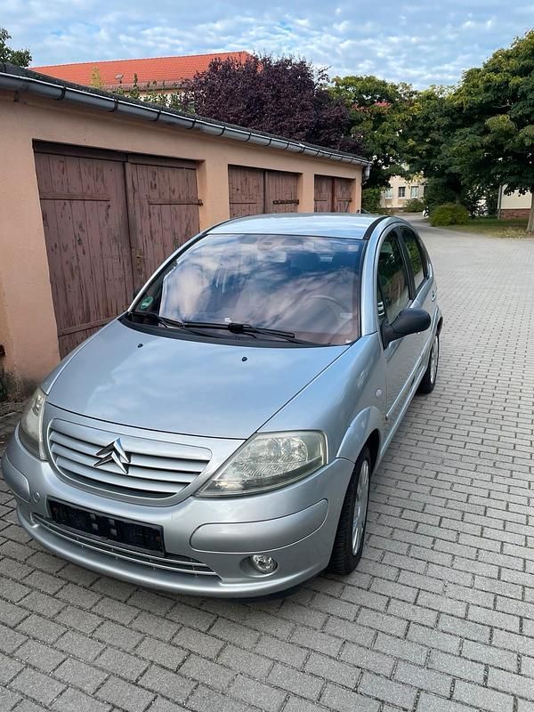 Silber Gebraucht 2003 Citroën C3 Exclusive Kleinwagen | 1.999 € - Bild 1/4