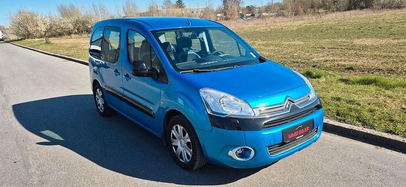 Gebraucht Citroën Berlingo Tendance 92 PS (67 kW) 2013 Blau Van / Kleinbus